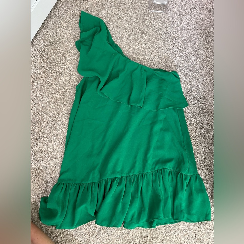 Elegant Green Ruffle One-Shoulder Dress
